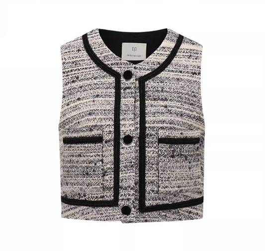 Pure Texture – Minimalist Vest